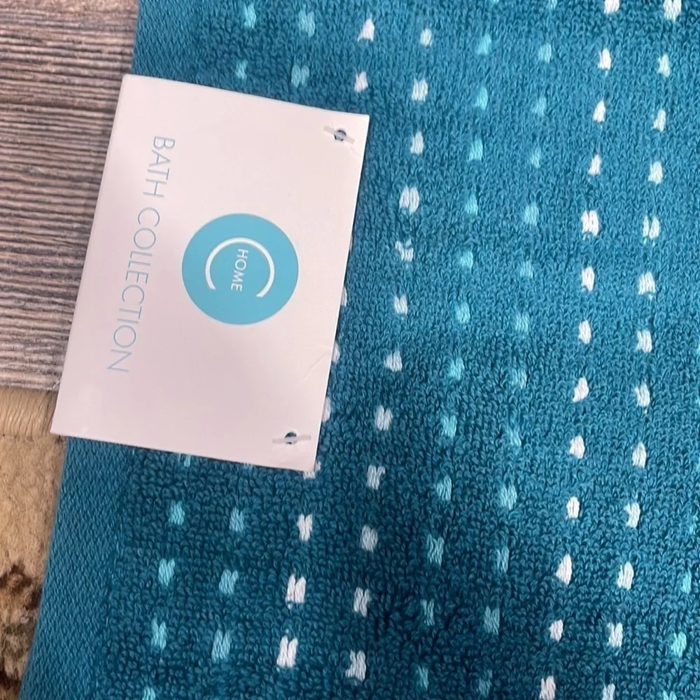 N/A bath towel